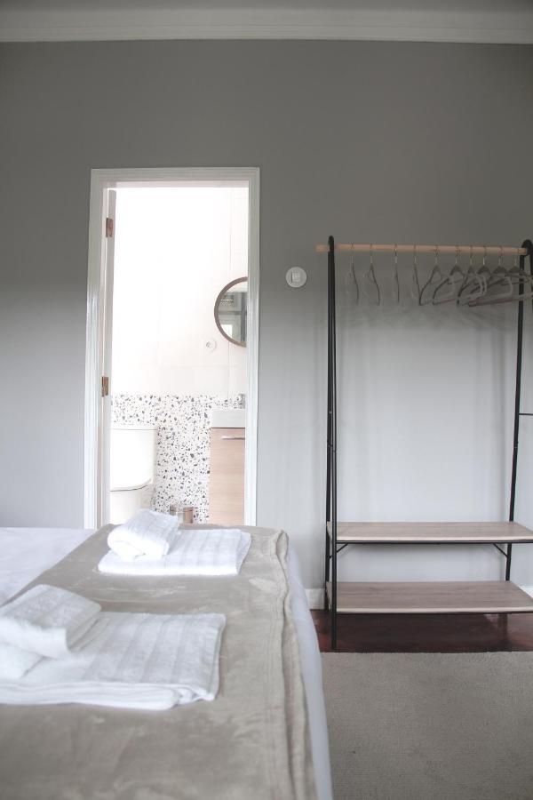 מטוסיניוס Genius Loci Guesthouse מראה חיצוני תמונה