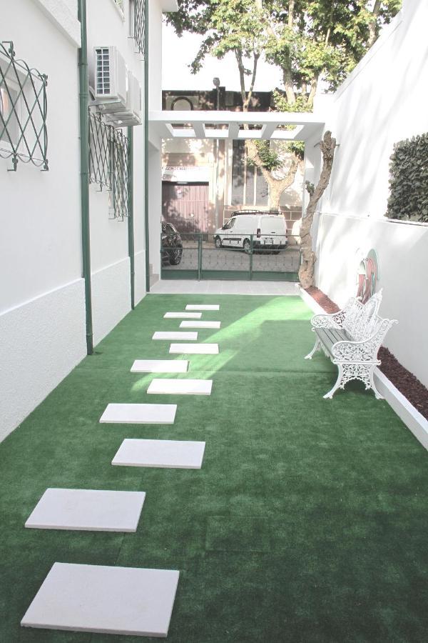 מטוסיניוס Genius Loci Guesthouse מראה חיצוני תמונה