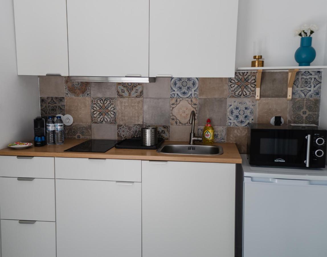 מטוסיניוס Genius Loci Guesthouse מראה חיצוני תמונה