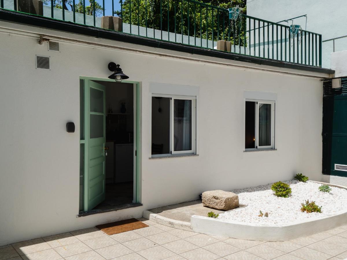 מטוסיניוס Genius Loci Guesthouse מראה חיצוני תמונה